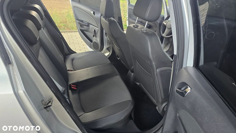 Opel Corsa 1.4 16V Cosmo - 25