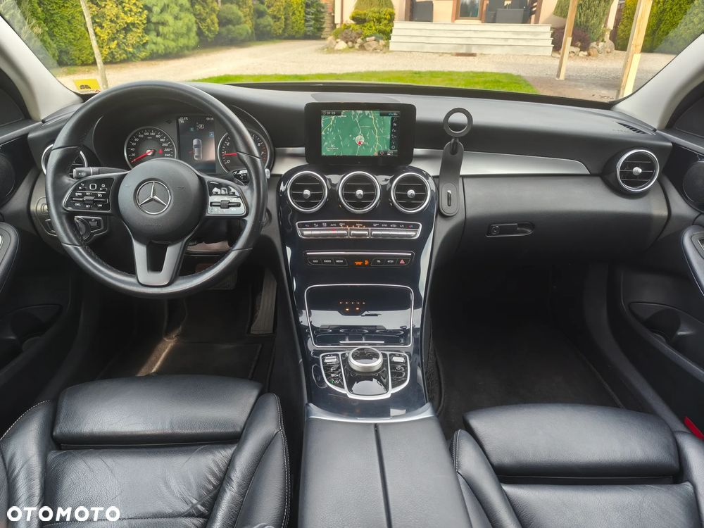 Mercedes-Benz Klasa C 200 4MATIC 9G-TRONIC - 9