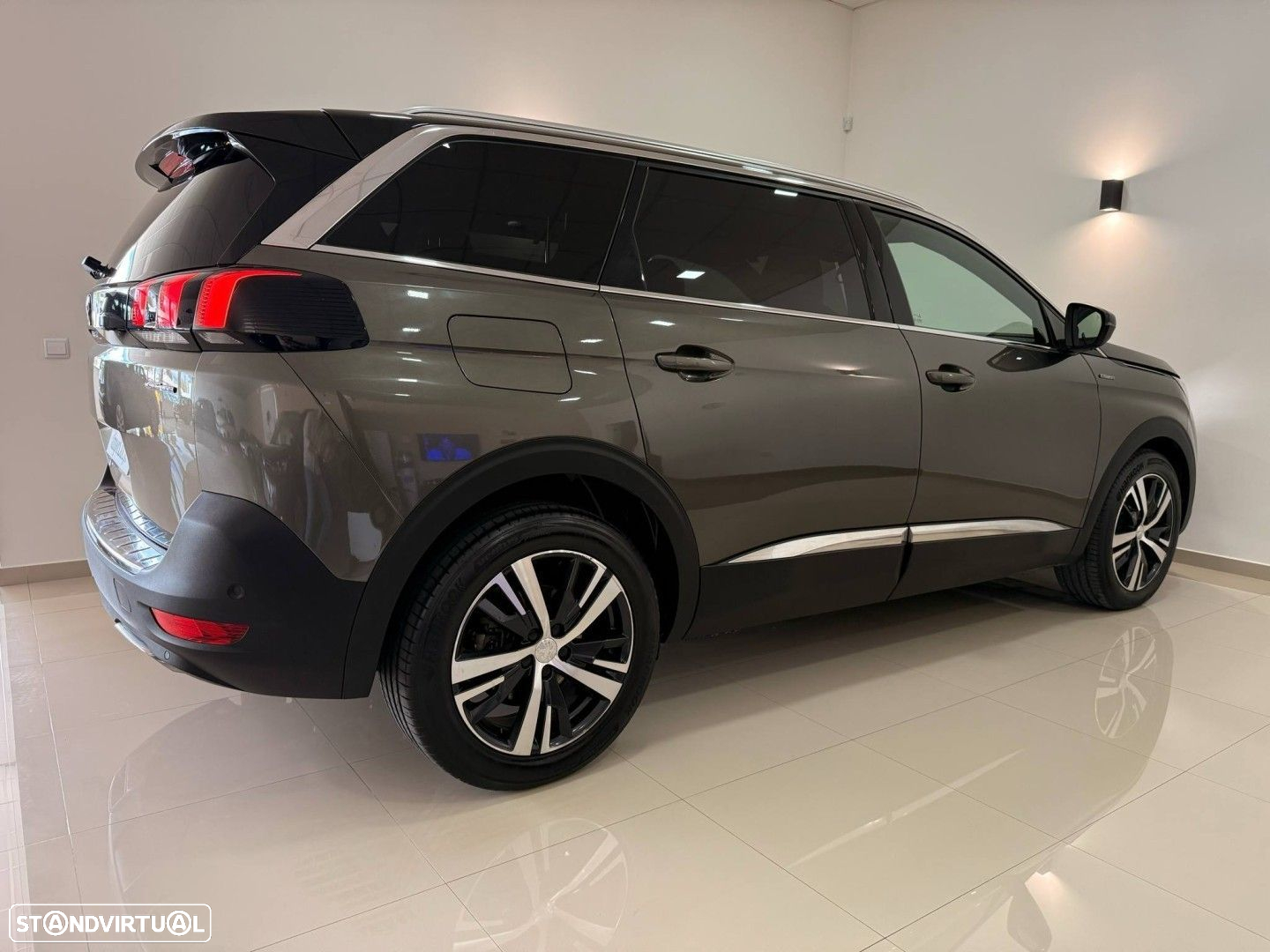 Peugeot 5008 1.5 BlueHDi GT EAT8 - 5