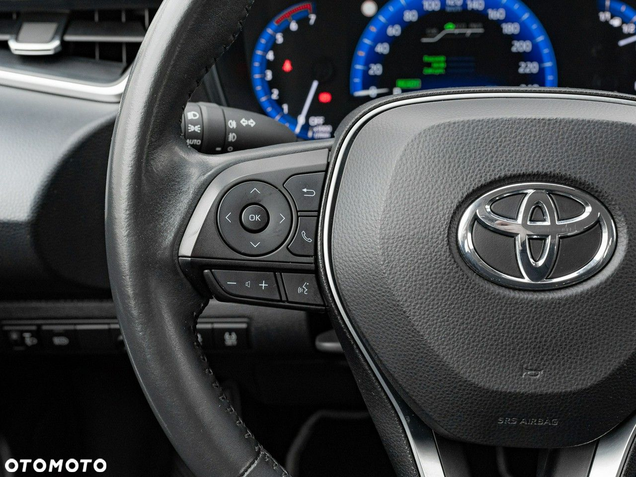 Toyota Corolla 1.8 Hybrid Comfort - 17