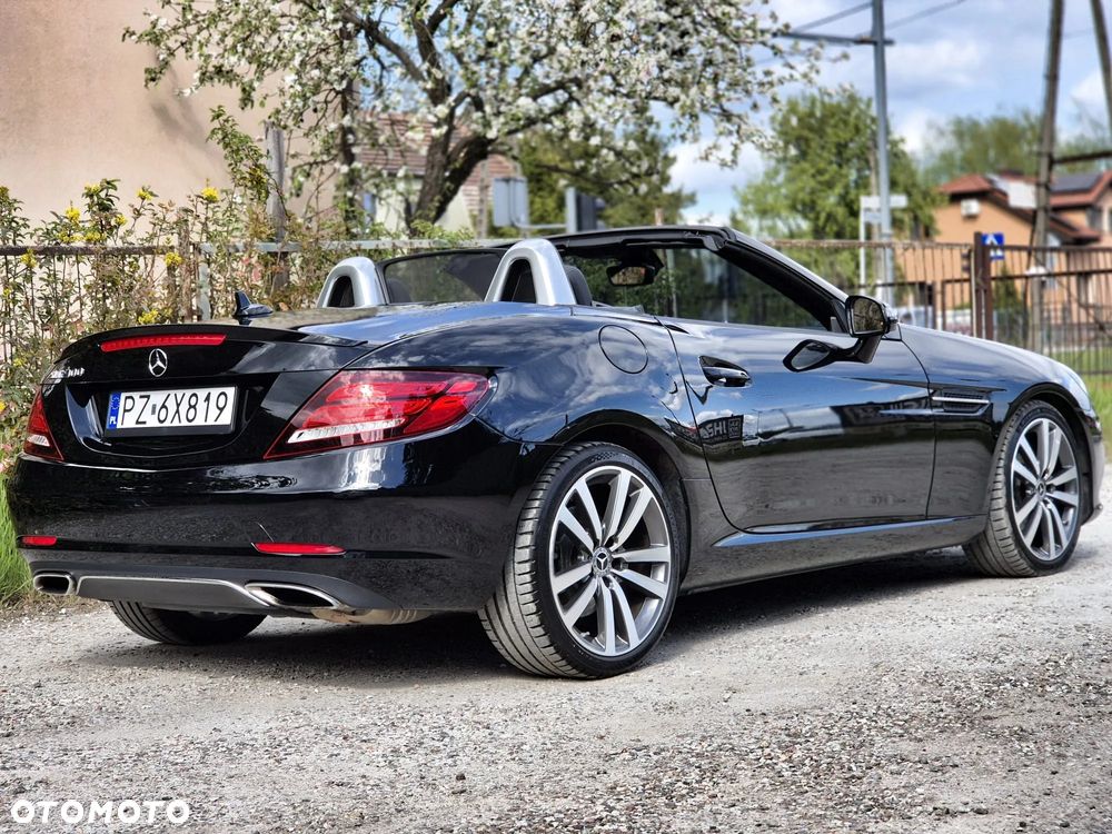 Mercedes-Benz SLC 300 9G-TRONIC - 2