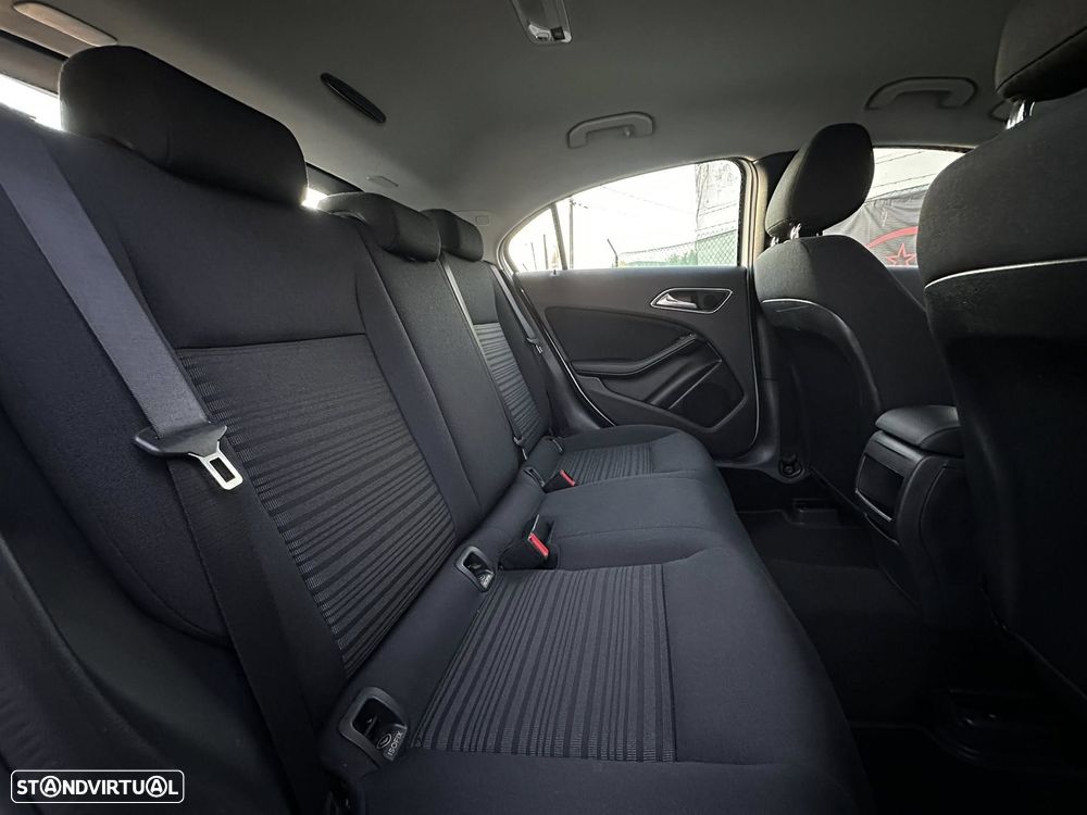 Mercedes-Benz A 180 CDI (BlueEFFICIENCY) - 7