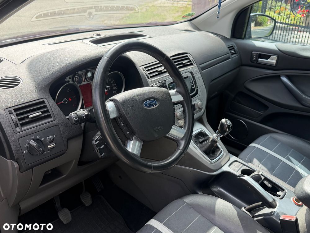 Ford Kuga 2.0 TDCi 4x4 Titanium - 13