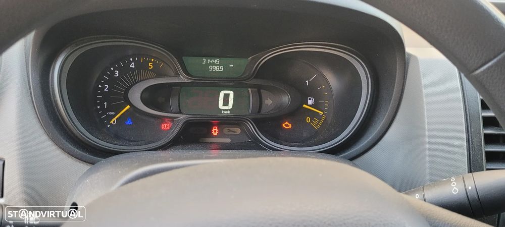 Renault Trafic - 11