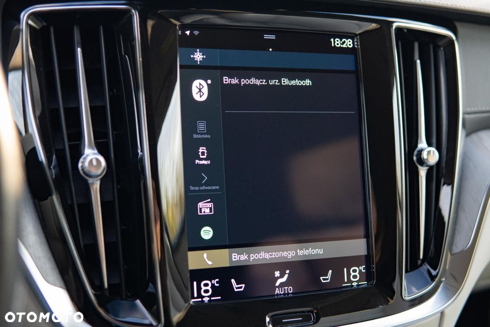 Volvo V60 Cross Country Pro B5 B AWD - 24