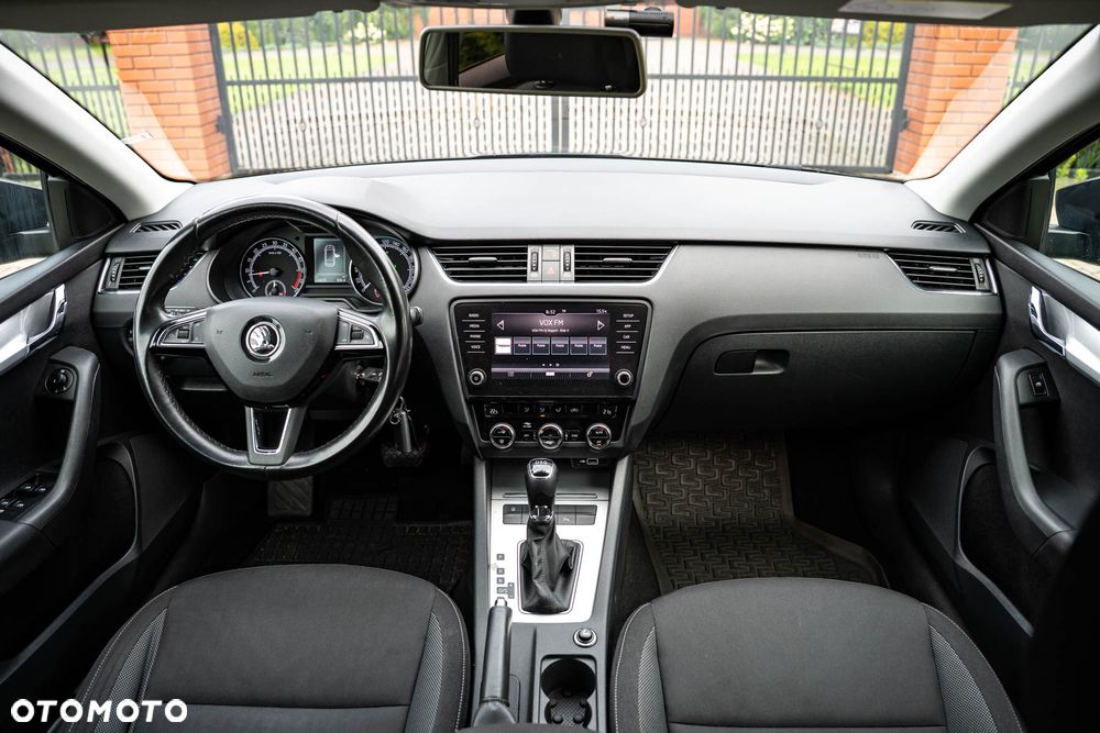 Skoda Octavia 2.0 TDI Clever DSG - 22