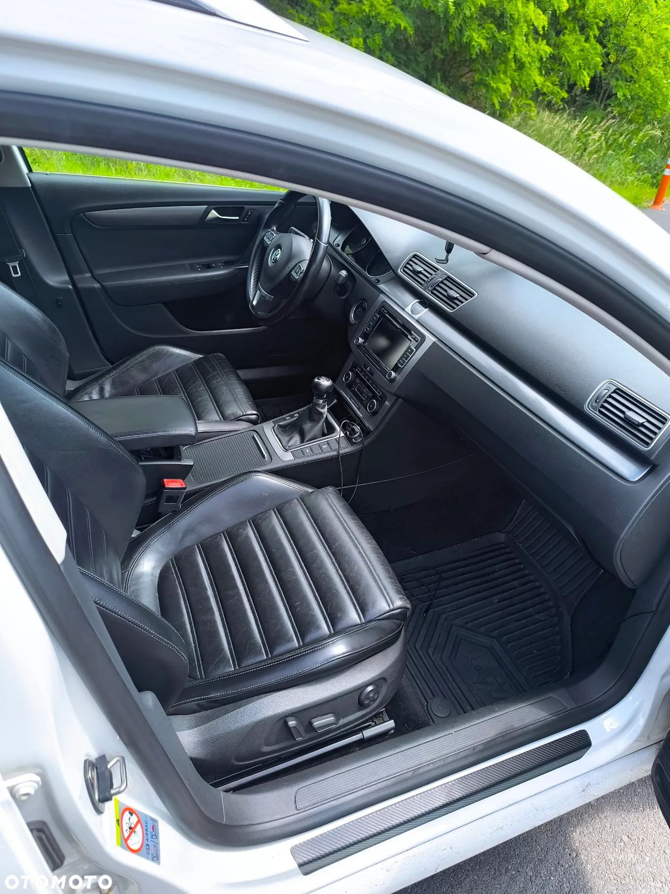 Volkswagen Passat 2.0 TDI DPF Sportline - 9