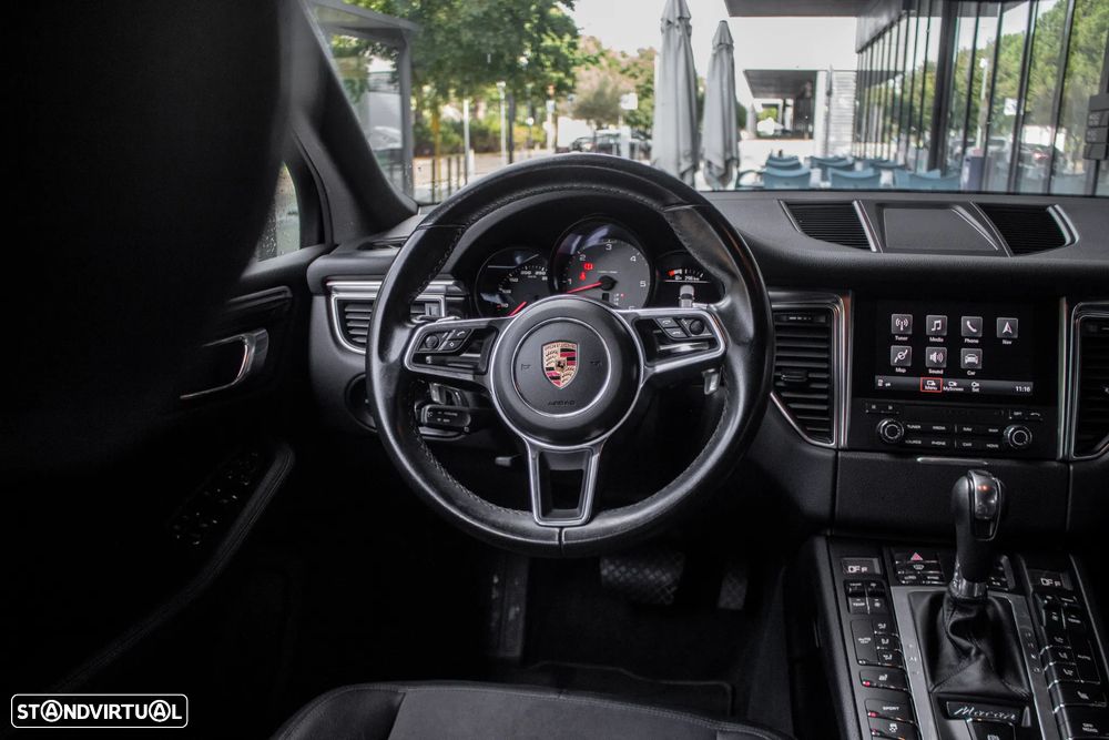Porsche Macan S - 37