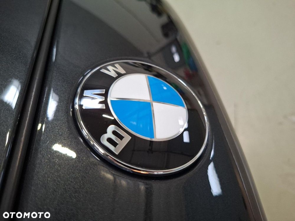 BMW Seria 8 - 24