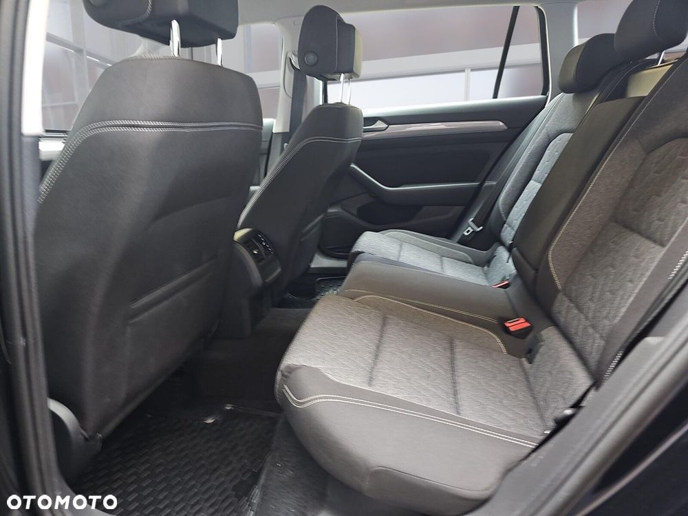 Volkswagen Passat - 15