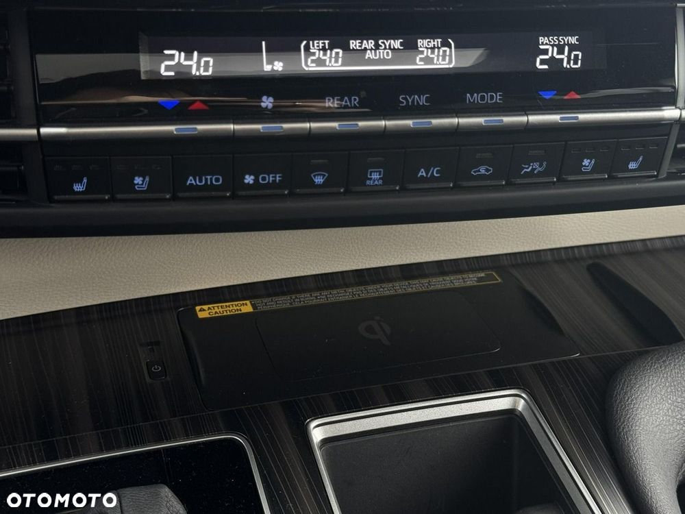 Toyota Sienna - 32