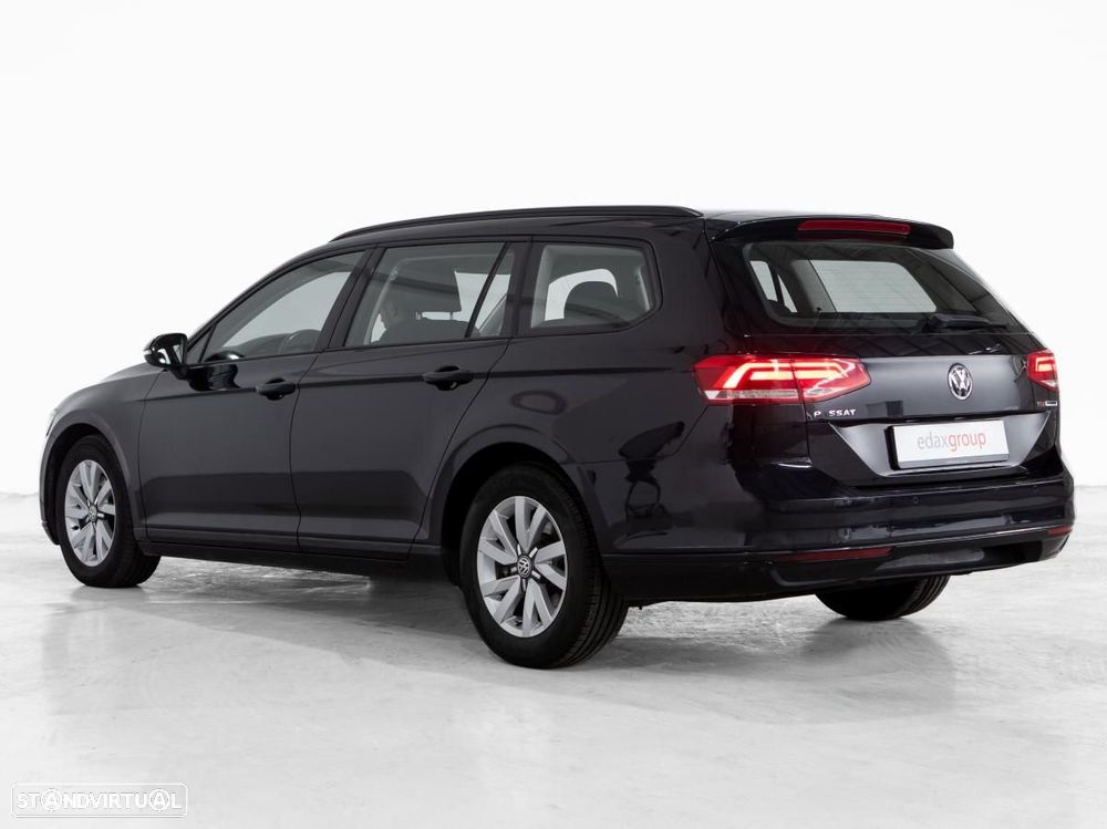 VW Passat Variant - 4