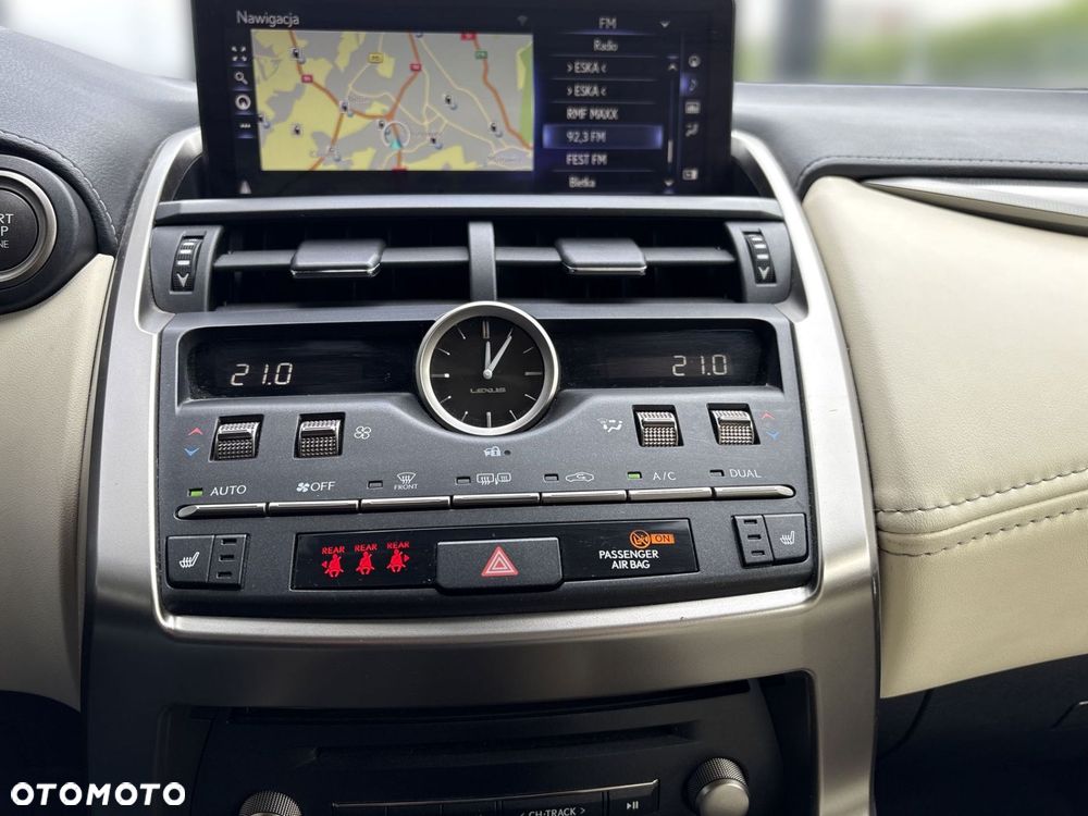 Lexus NX 300 F Impression AWD - 21