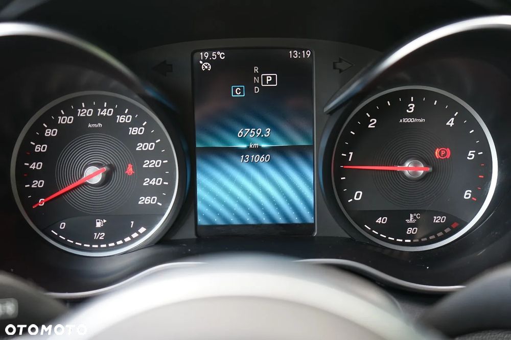 Mercedes-Benz Klasa C 300 d T 9G-TRONIC Night Edition - 19