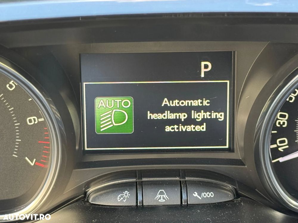Peugeot 2008 PureTech 110 GPF Stop&Start EAT6 Allure - 28