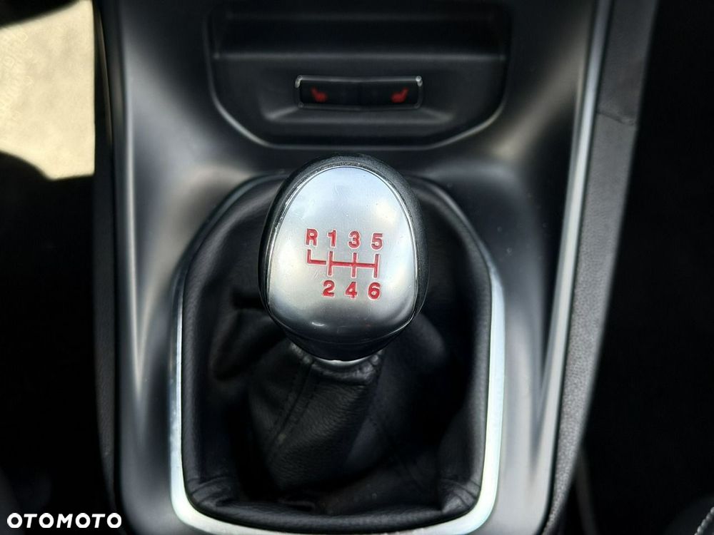 Ford Fiesta 1.6 EcoBoost ST - 28