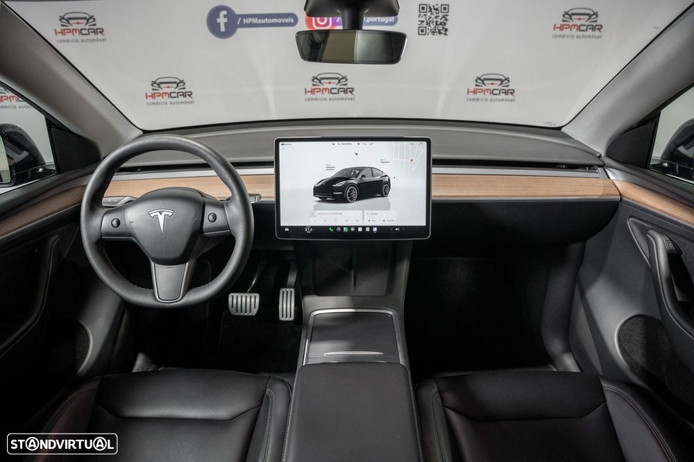Tesla Model Y Performance Dual Motor AWD - 16