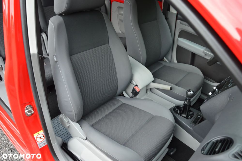 Volkswagen Caddy - 23