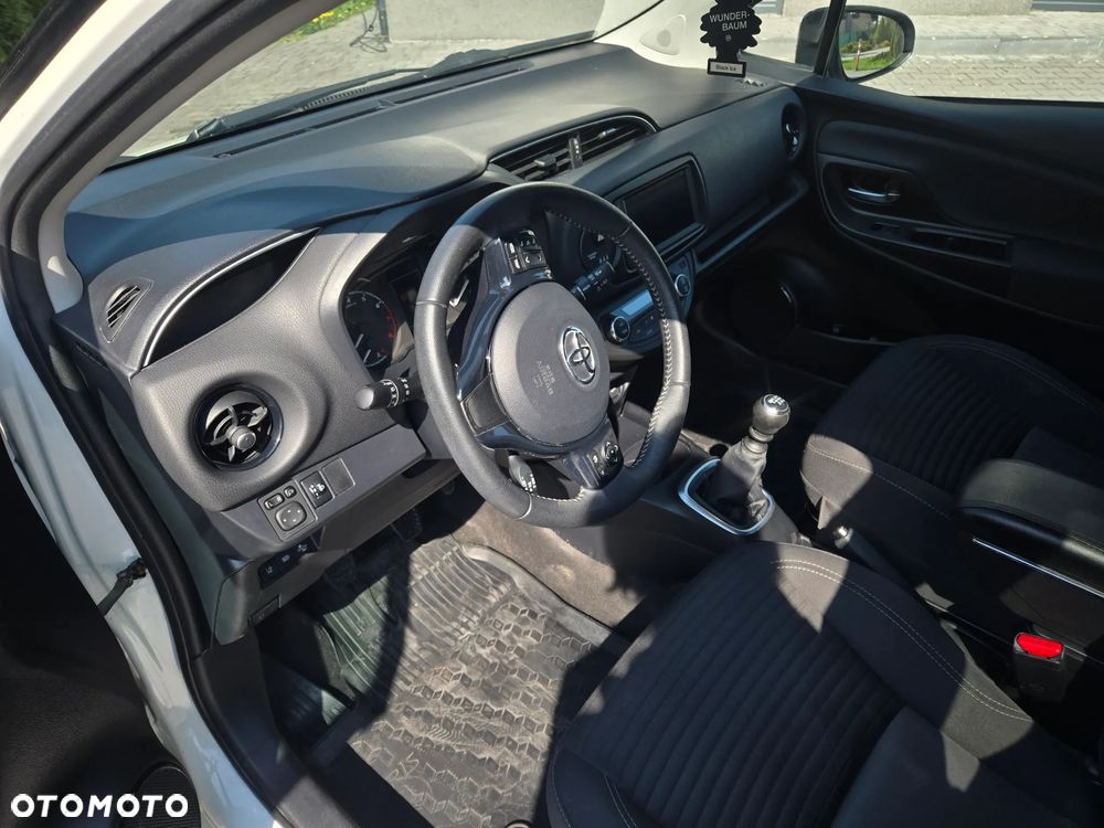 Toyota Yaris 1.5 Premium - 12