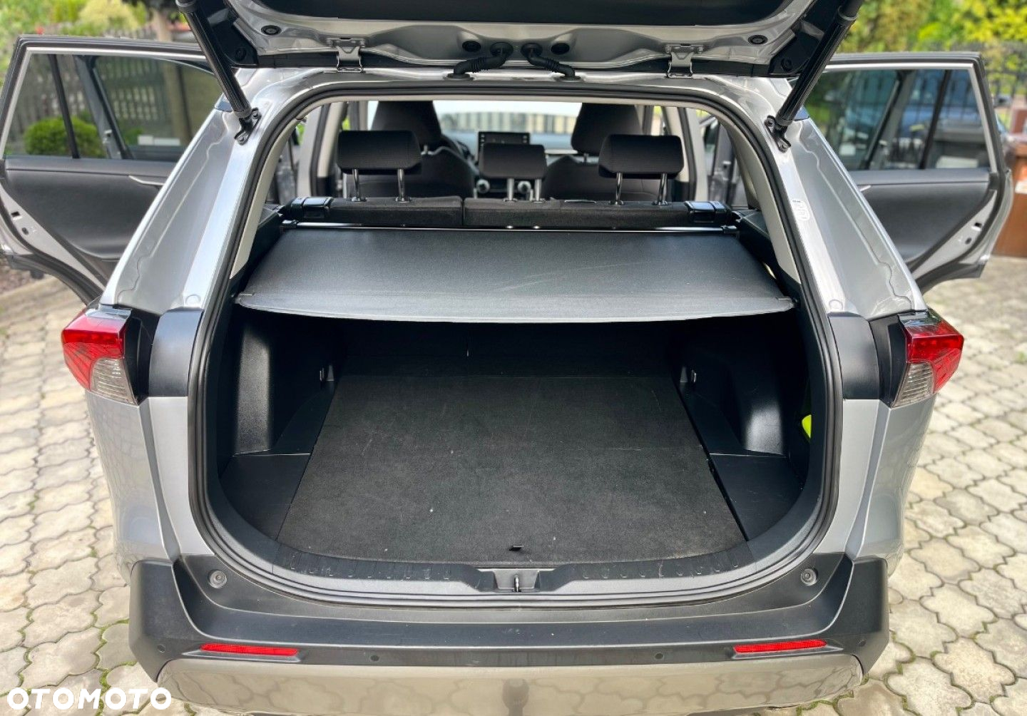 Toyota RAV4 - 8