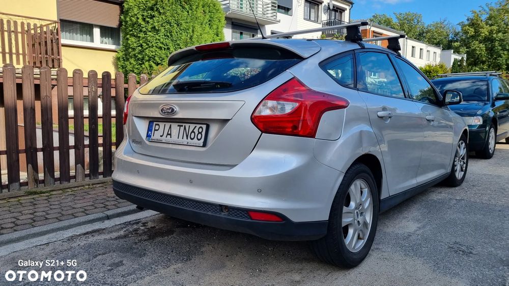 Ford Focus 2011 photo 3