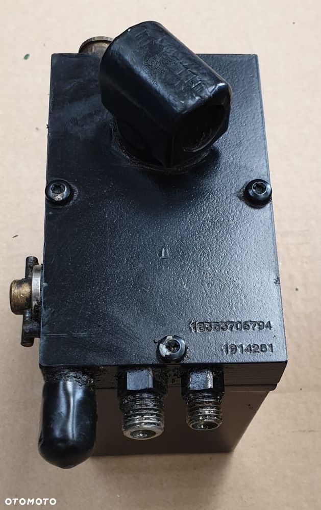 POMPKA POMPA PODNOSZENIA ODCHYLANIA KABINY DAF XF 1914281 - 1