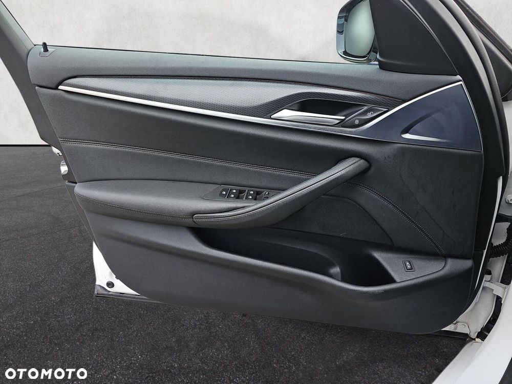 BMW Seria 5 - 16