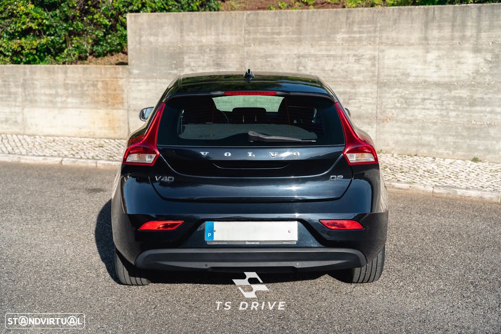 Volvo V40 1.6 D2 Momentum Eco - 4