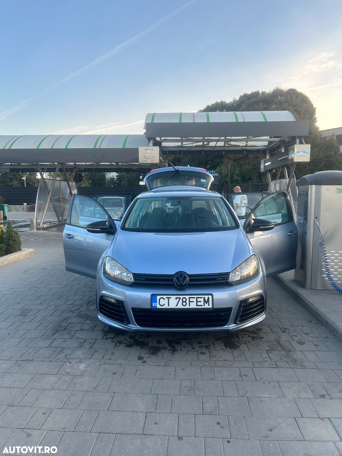 Volkswagen Golf 2.0 TDI Highline - 8