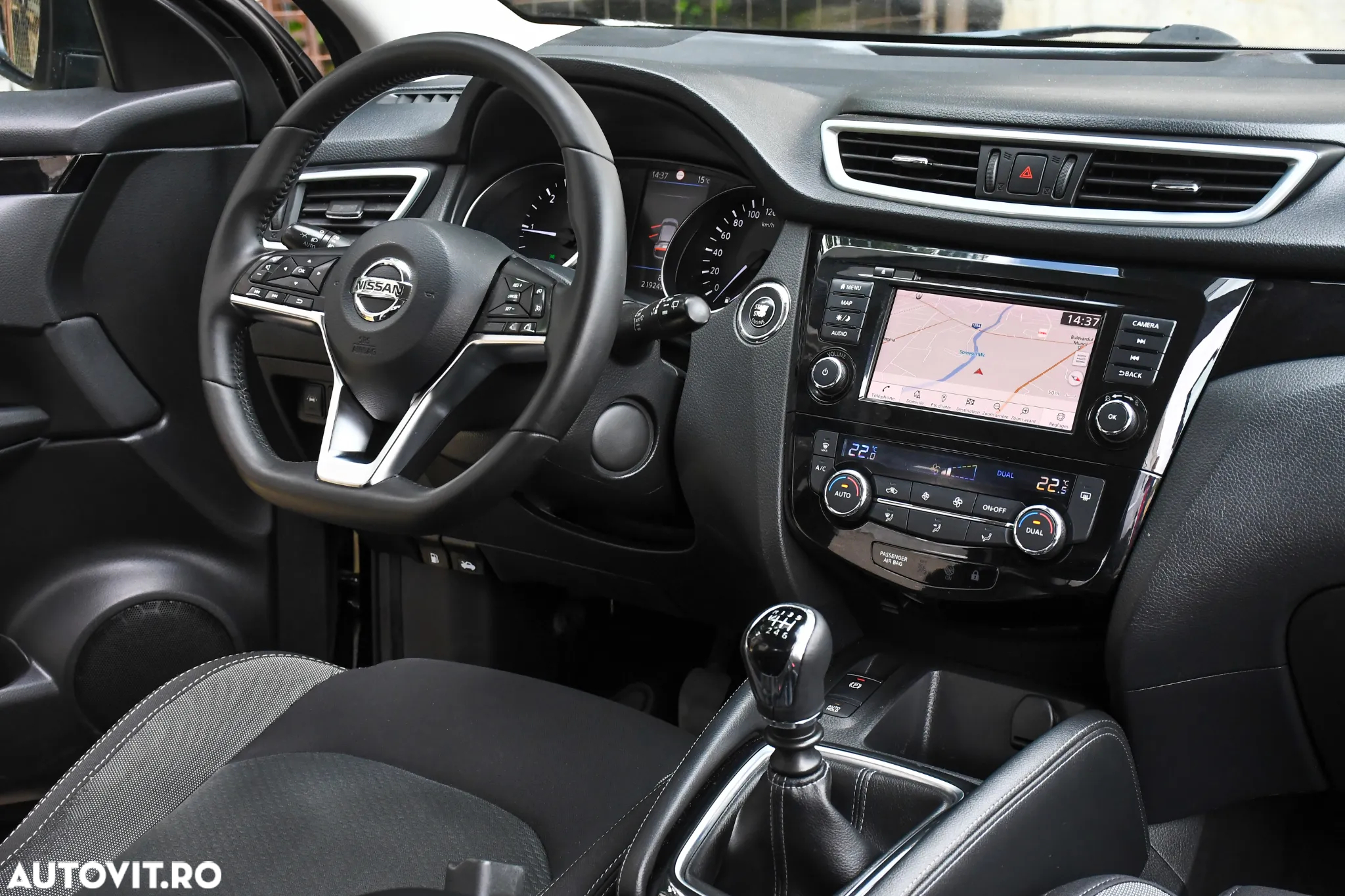 Nissan Qashqai 1.5 DCI N-Connecta - 22