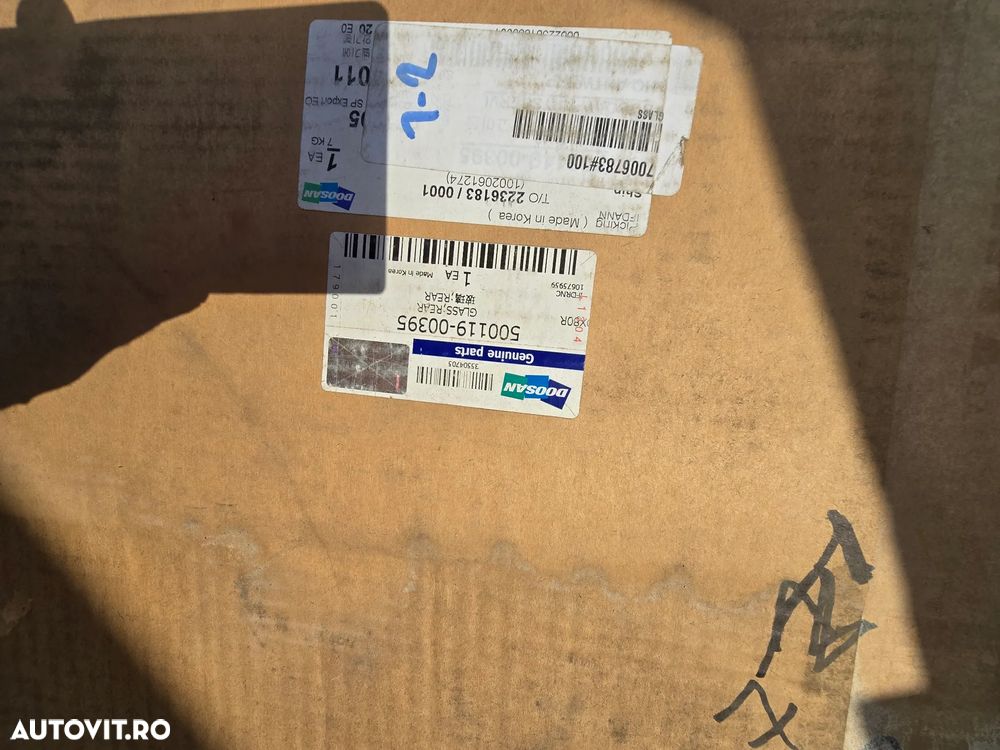 Luneta Originala Noua pentru  Excavator Doosan 500119-00395 - 1