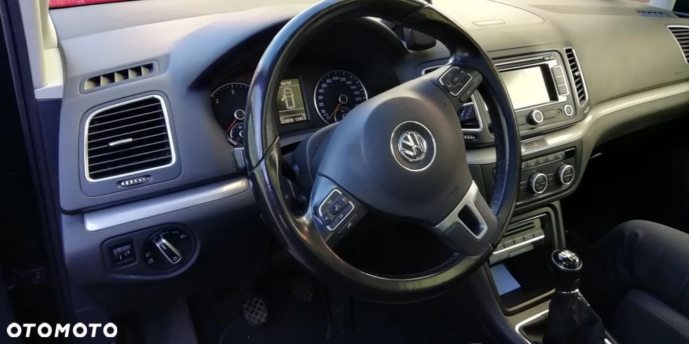 Volkswagen Sharan - 8
