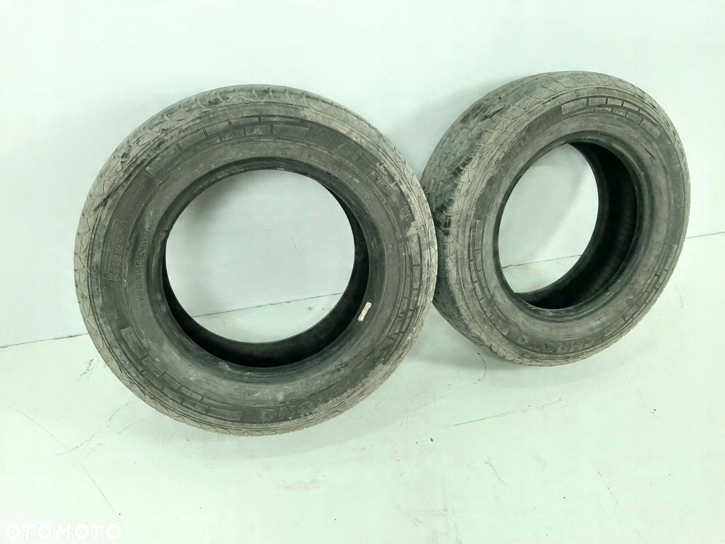 OPONY LETNIE PIRELLI CHRONO 205/70R15C 106/104R DOT 2009 BIEZNIK 8MM - 3