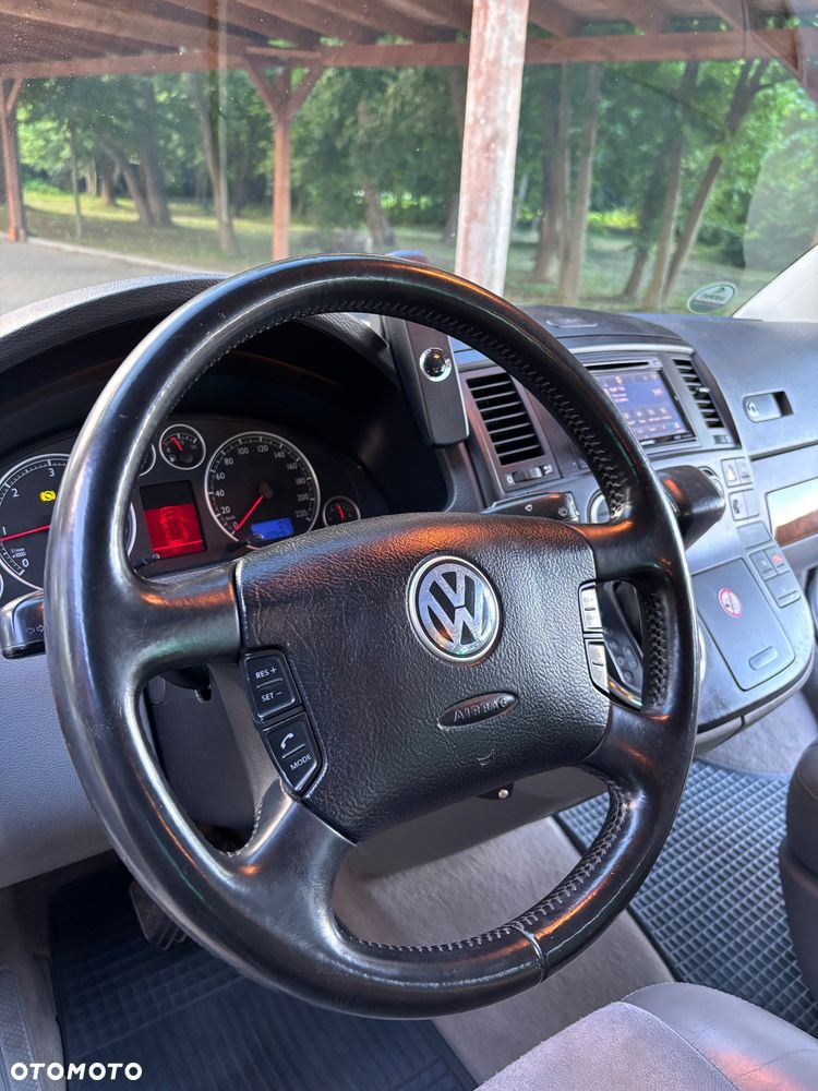 Volkswagen Multivan - 18