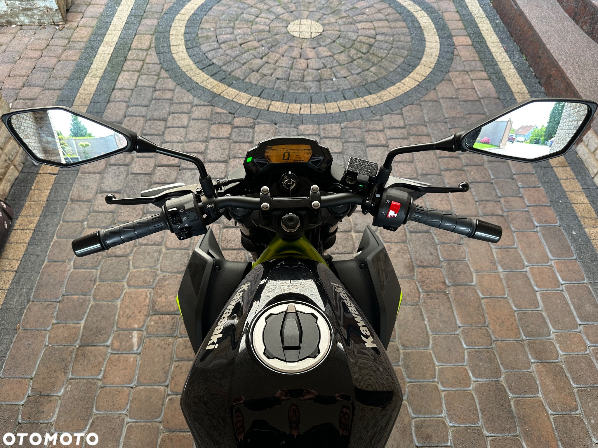 Kawasaki Z - 17