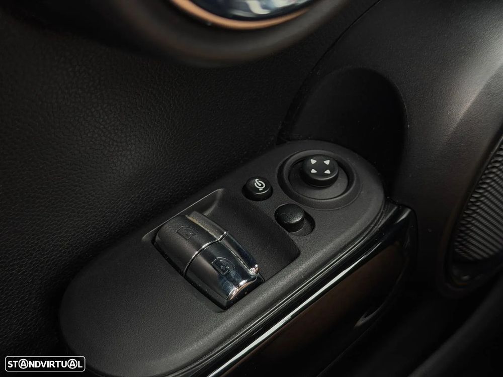 MINI 3 Portas John Cooper Works Auto Desportiva - 24