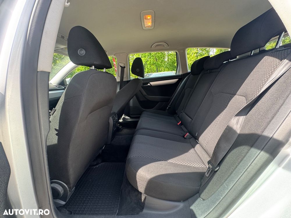 Volkswagen Passat 2.0 Blue TDI SCR Comfortline - 12