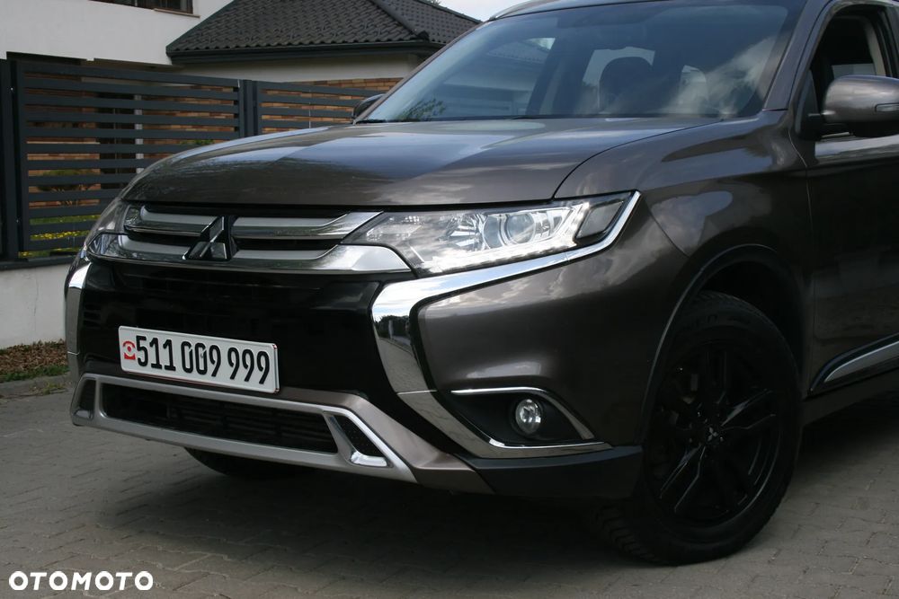 Mitsubishi Outlander 2.2 DID Intense - 4