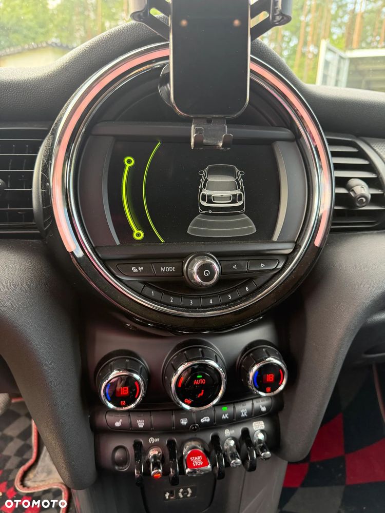 MINI Cooper Standard - 19