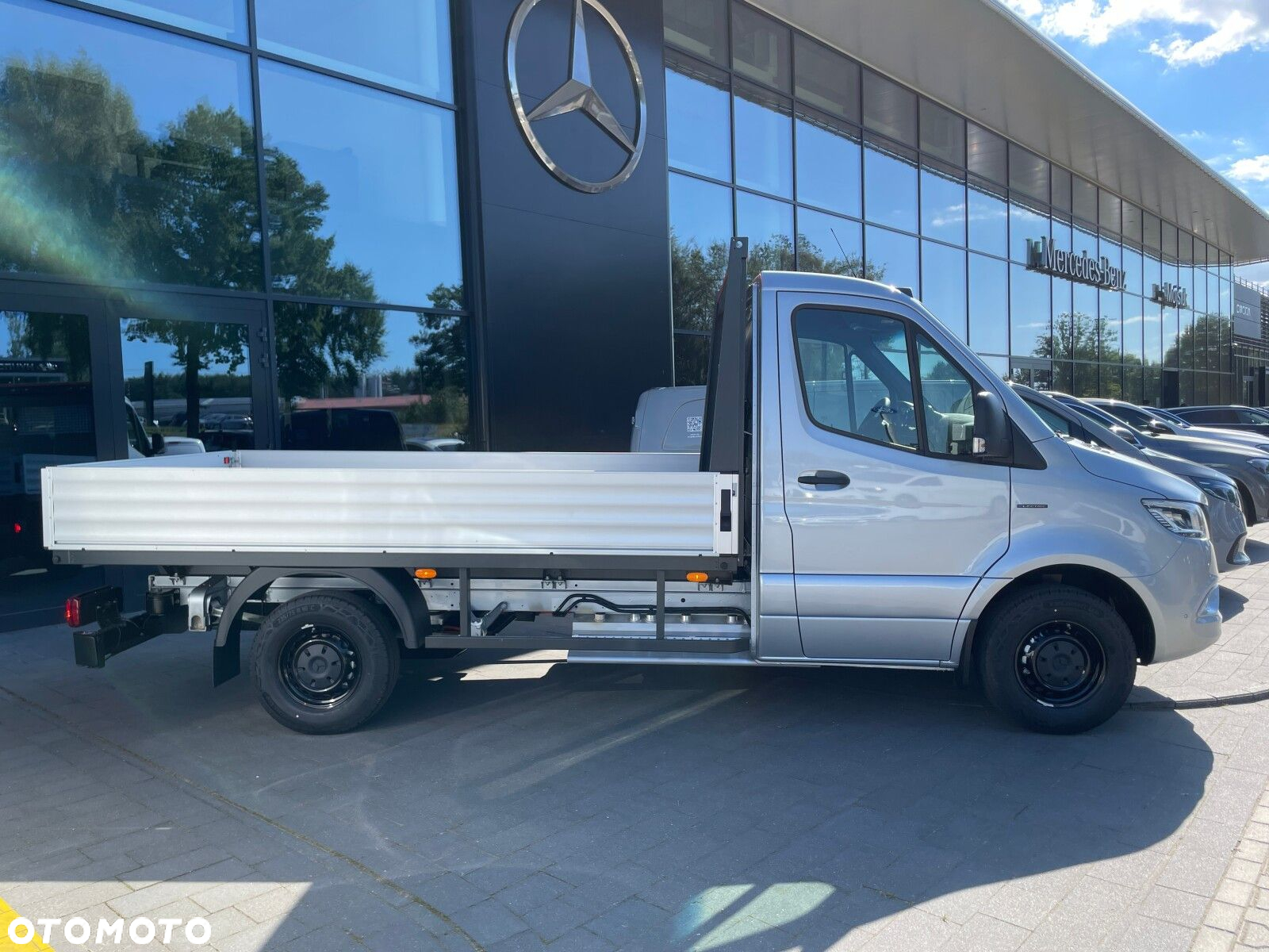 Mercedes-Benz Sprinter 320 e - 2