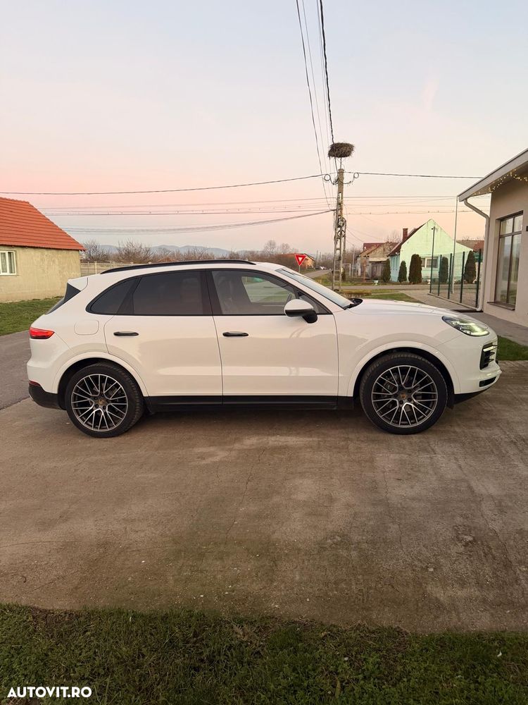 Porsche Cayenne Standard - 3
