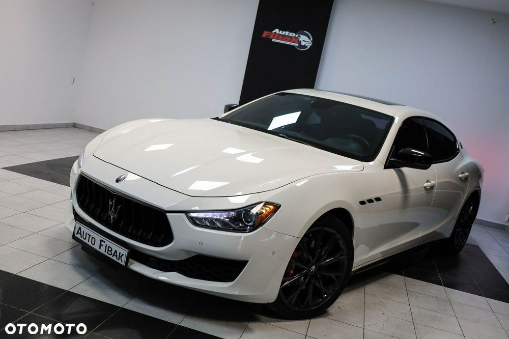 Maserati Ghibli - 4