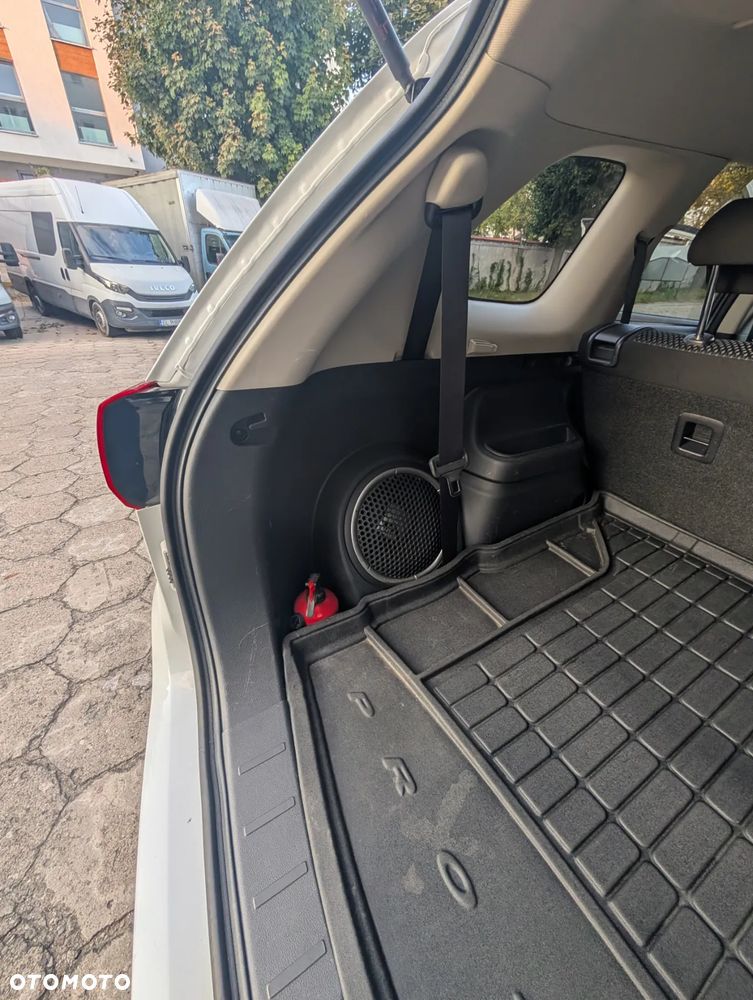 Mitsubishi Outlander - 8