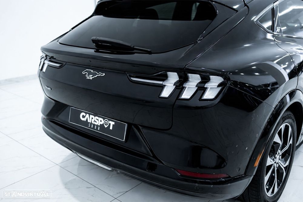 Ford Mustang Mach-E 75.7 kWh Premium AWD - 5