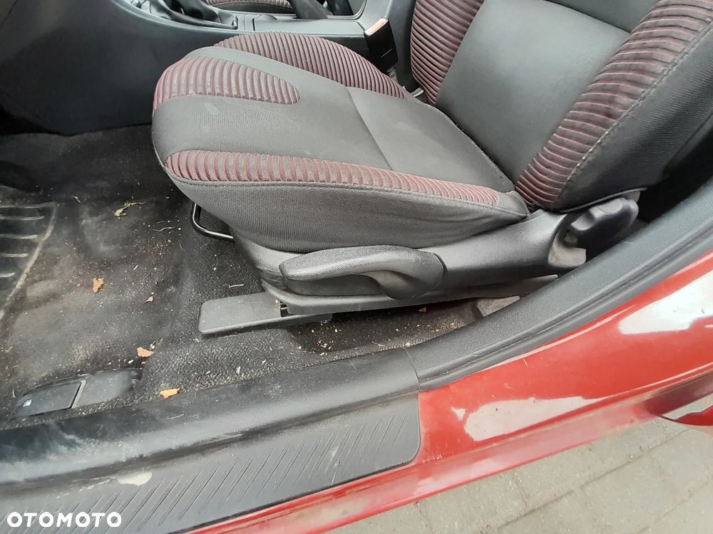 MAZDA 3 FOTELE KANAPA KOMPLET HB - 3