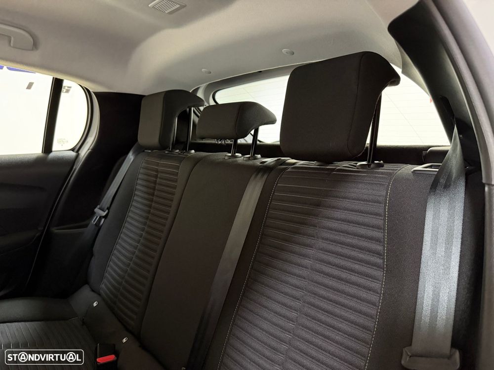 Peugeot 208 1.2 PureTech Active - 37