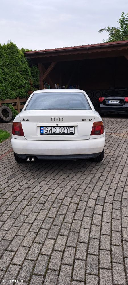 Audi A4 Limousine - 5