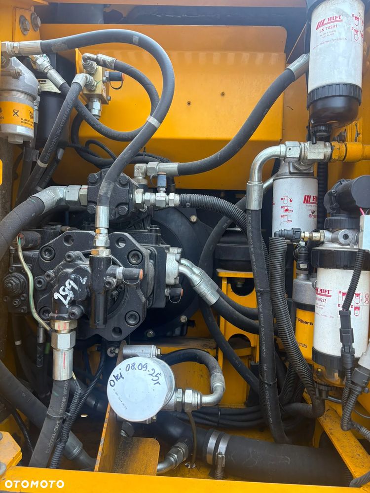 JCB JS 145W TAB - 17