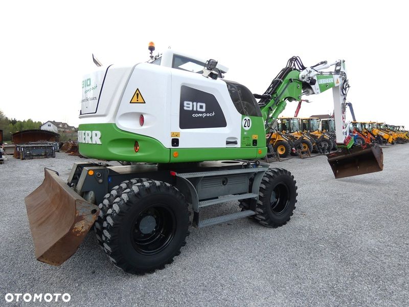 Liebherr A910 Compact / Z Niemiec / Super Stan / BEZ DPF / 2 Łyżki / - 13