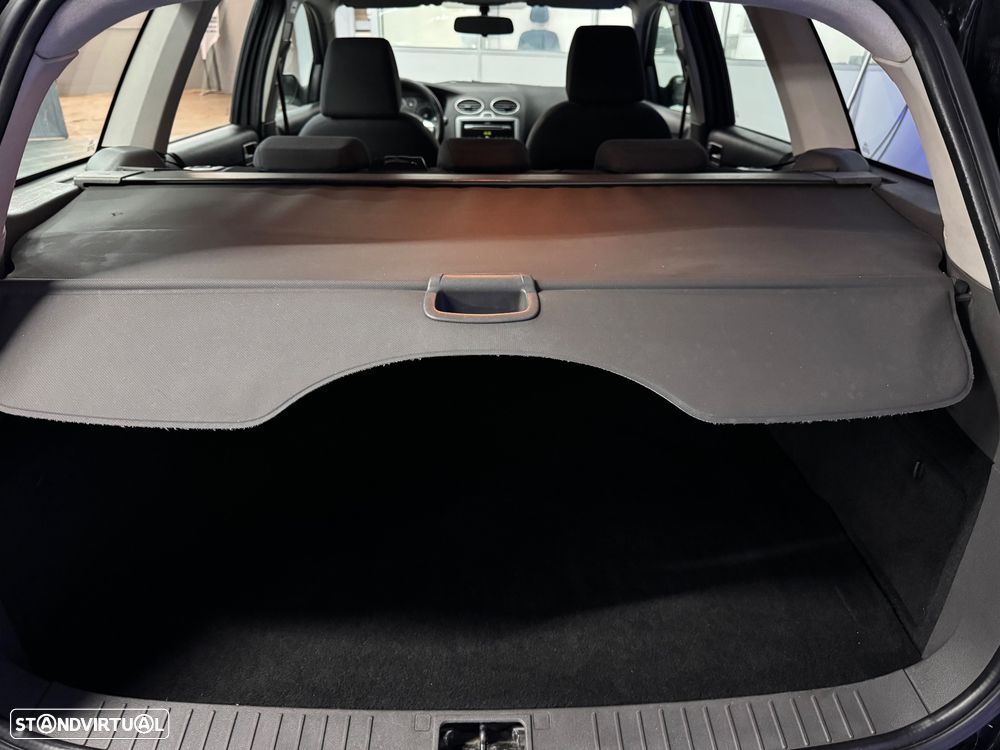 Ford Focus SW 1.6 TDCi Ambiente - 8